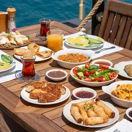 Hotel Loryma Luxury