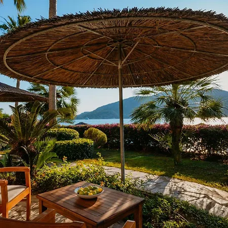 Hotell Loryma Luxury