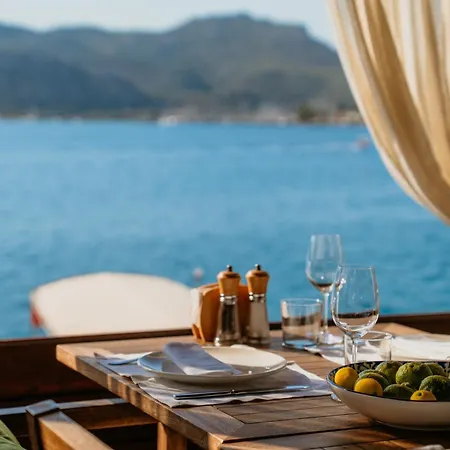 Hotell Loryma Luxury