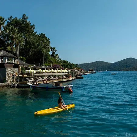 Hotell Loryma Luxury