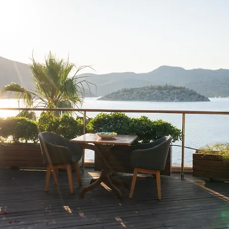 Hotell Loryma Luxury 3*