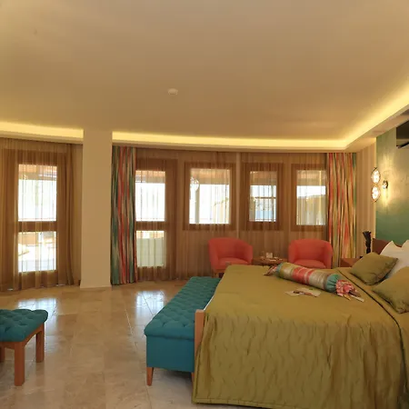 Hotell Loryma Luxury