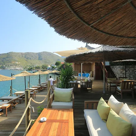 Hotell Loryma Luxury 3*