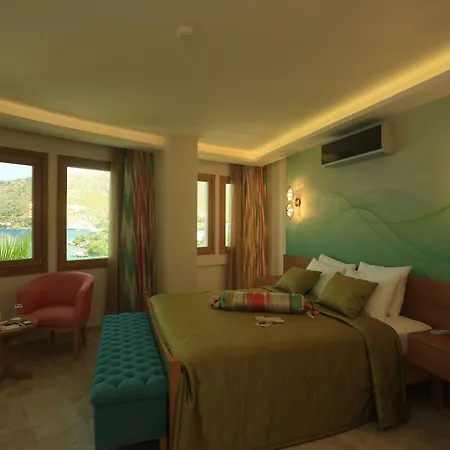 Loryma Luxury 3*