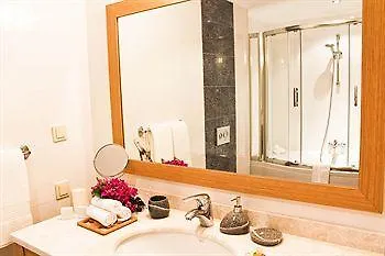 Hotel Loryma Luxury 3*